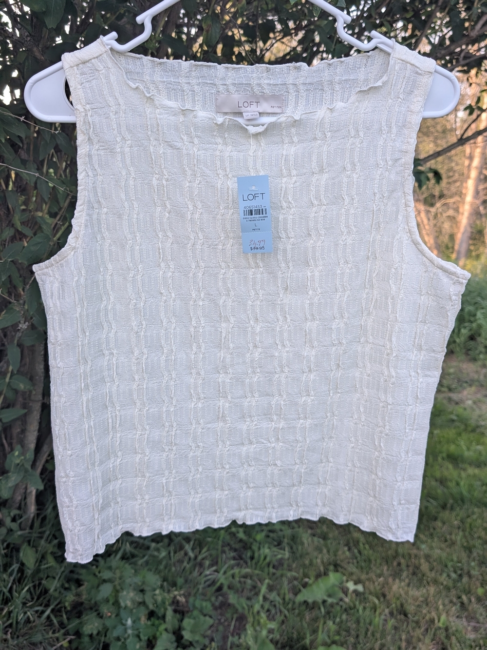 LOFT Cream Textured Sleeveless Shell Top